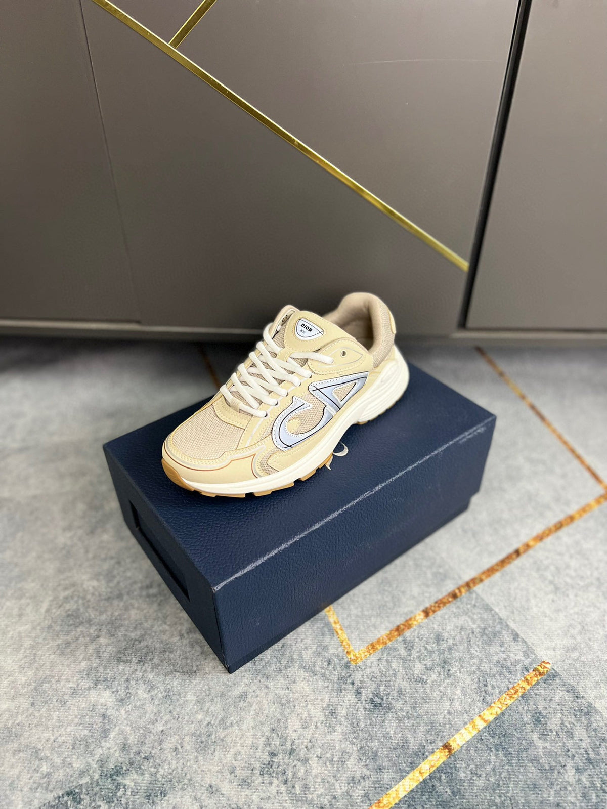 Dior B30