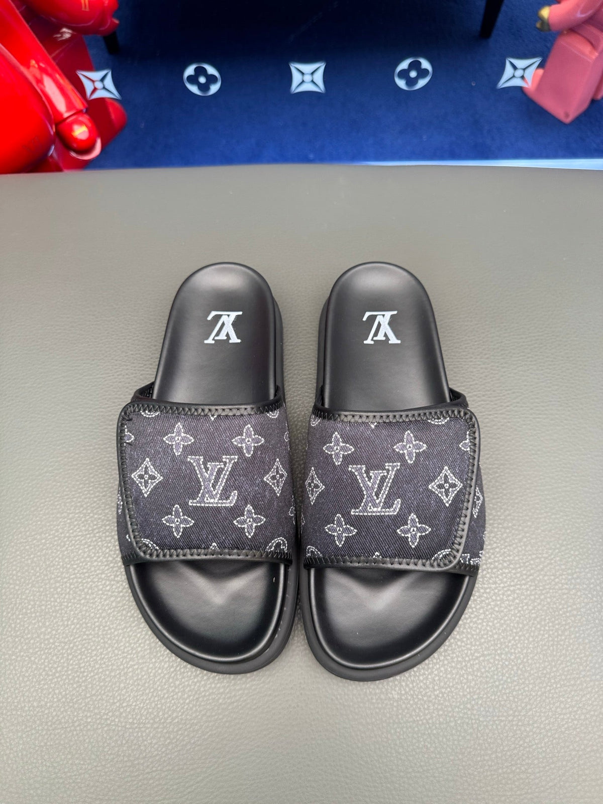 Louis Vuitton Chinelos