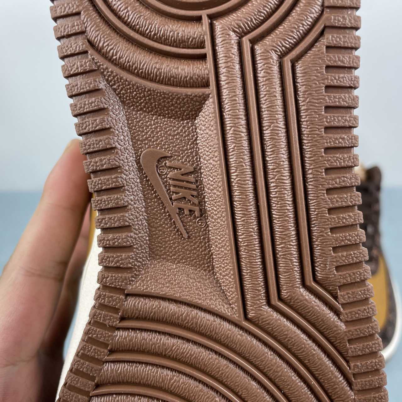 Louis Vuitton x Nike Air Force 1