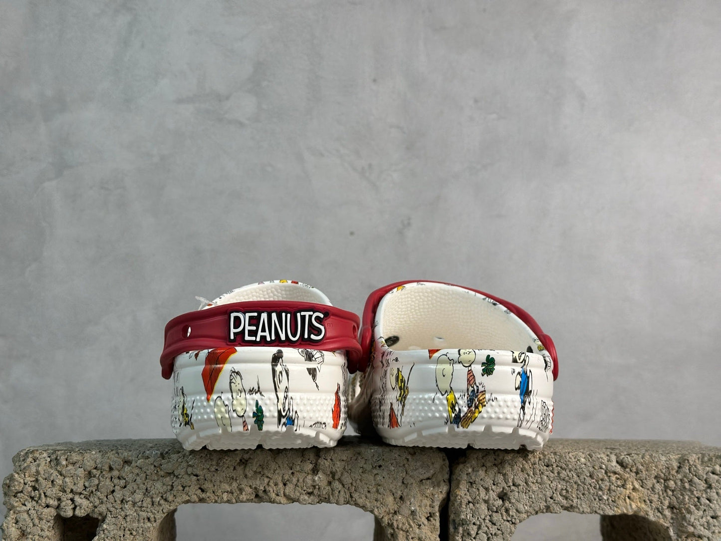 Crocs Classic Peanuts Zueco