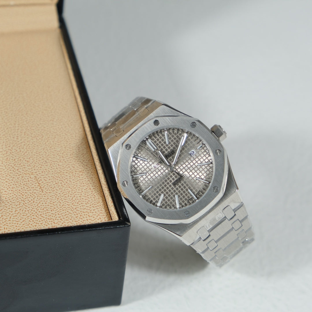 Royal Oak Medium