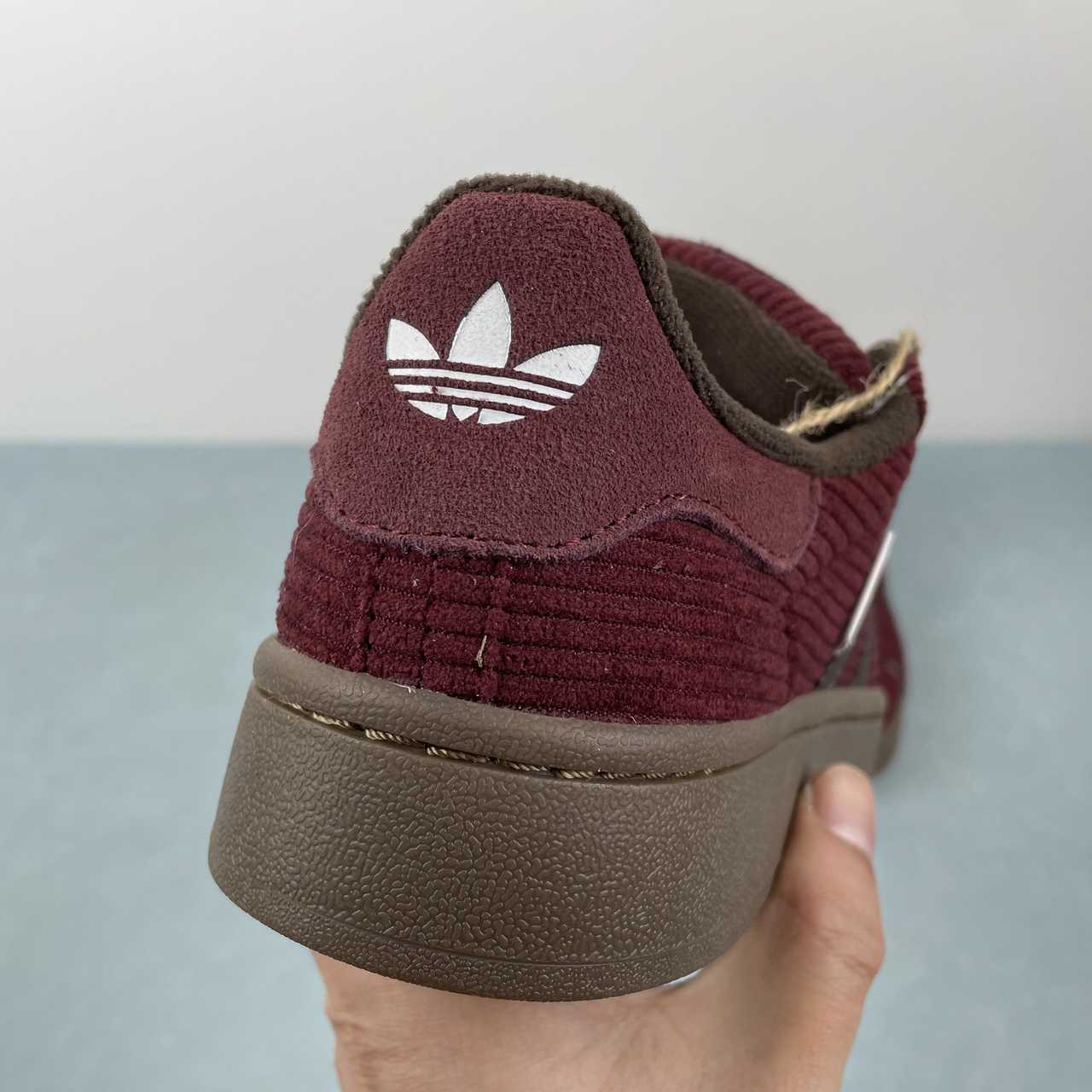 Adidas Campus 00s