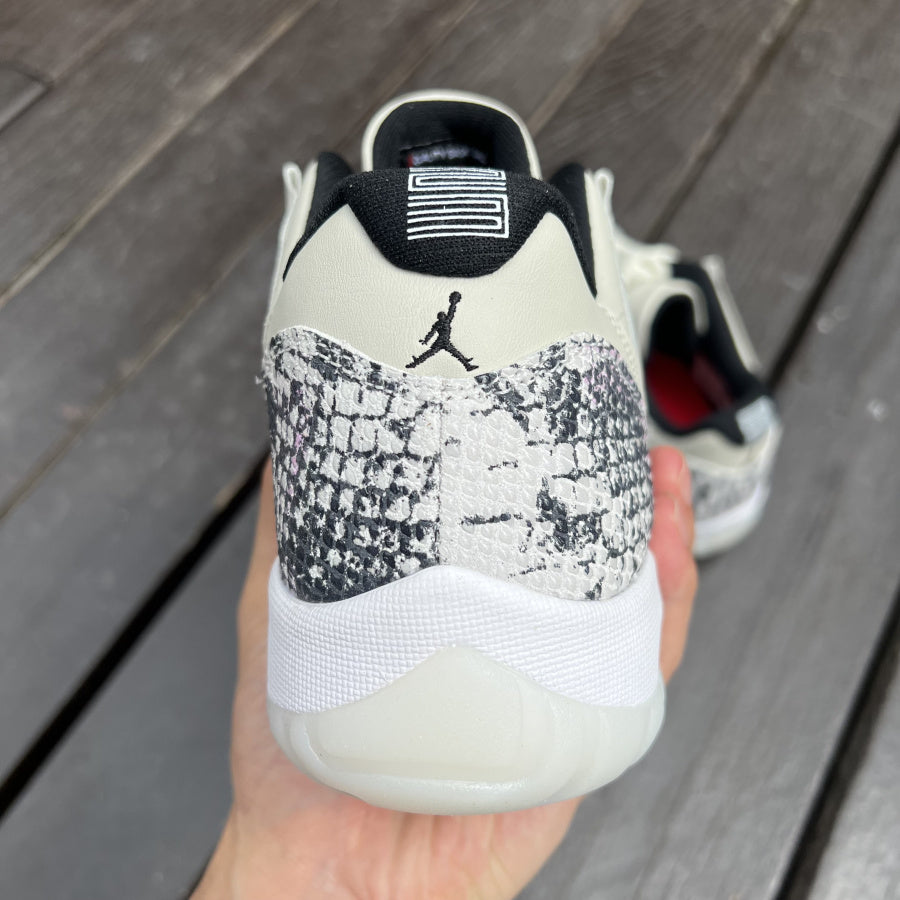 Air Jordan 11