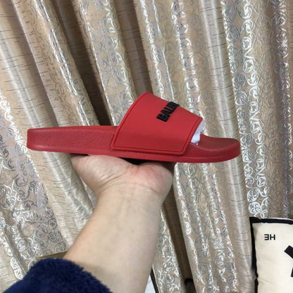 Chinelo Balenciaga