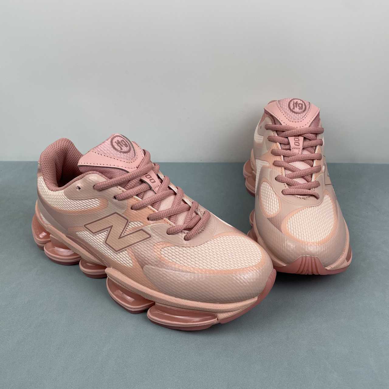 New Balance 2000