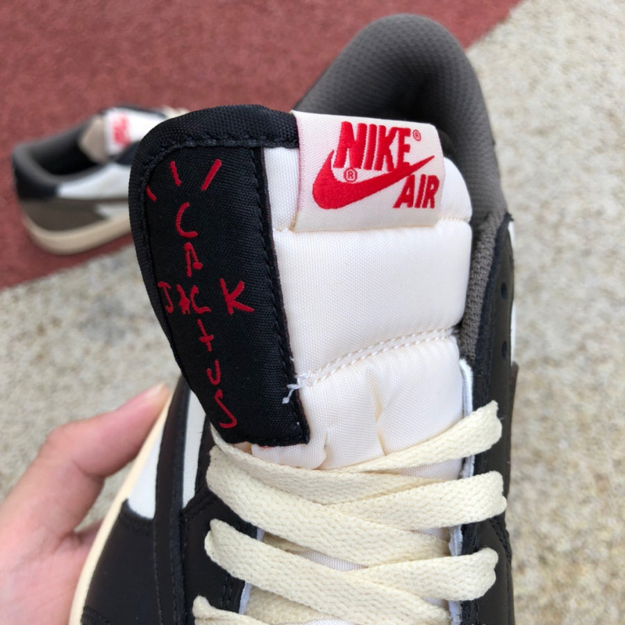 Jordan 1 Low