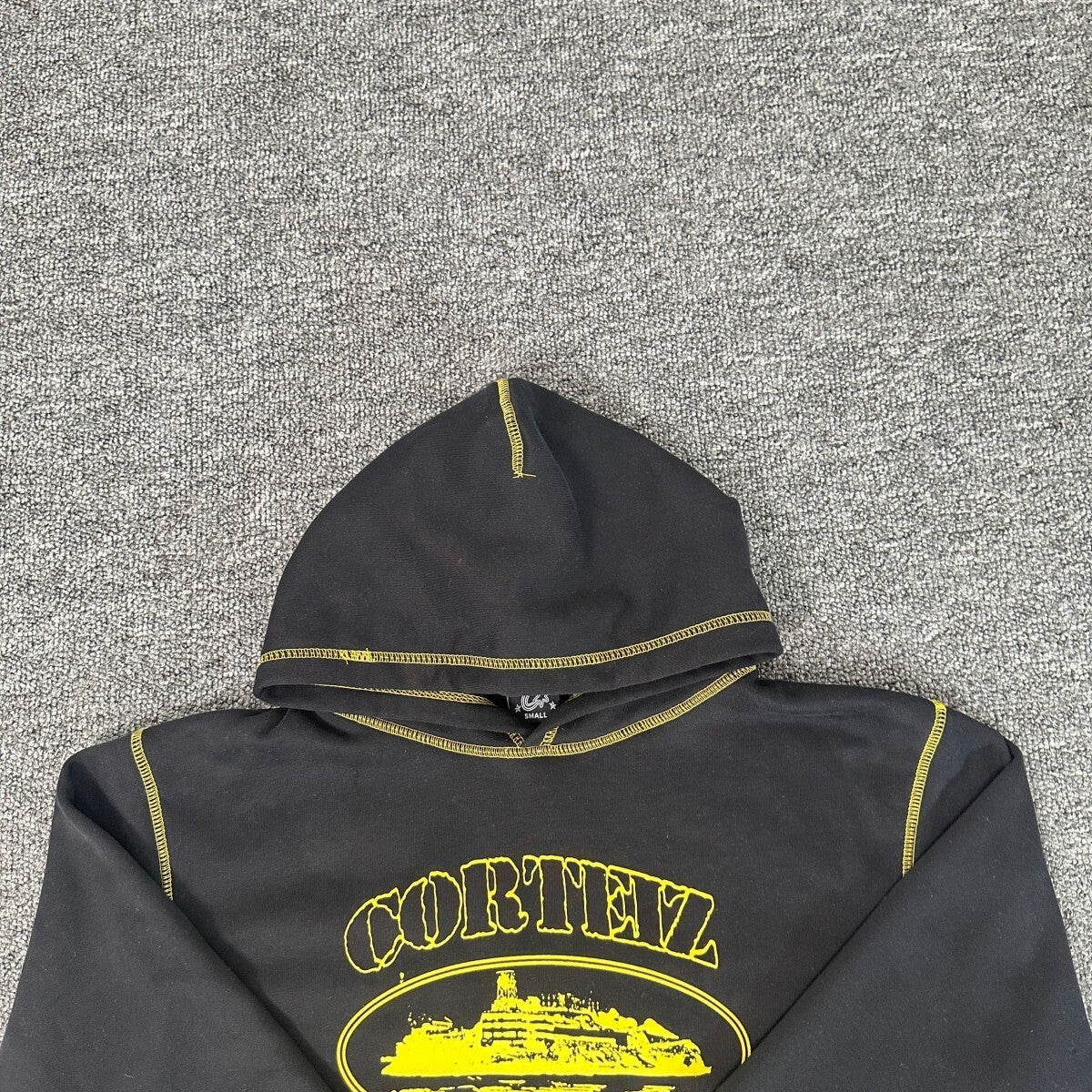 Corteiz Alcatraz Contrast Hoodie Black Yellow