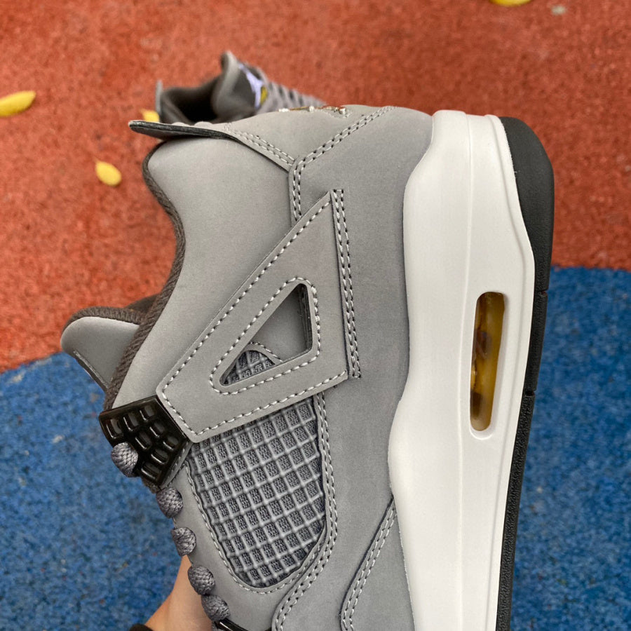 Air Jordan 4