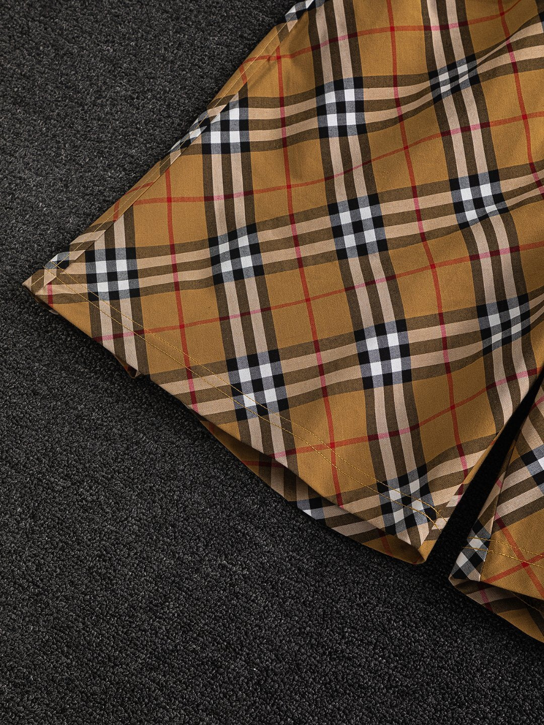 Short Burberry