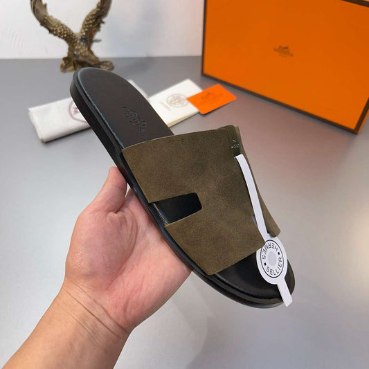 Chinelo Hermes