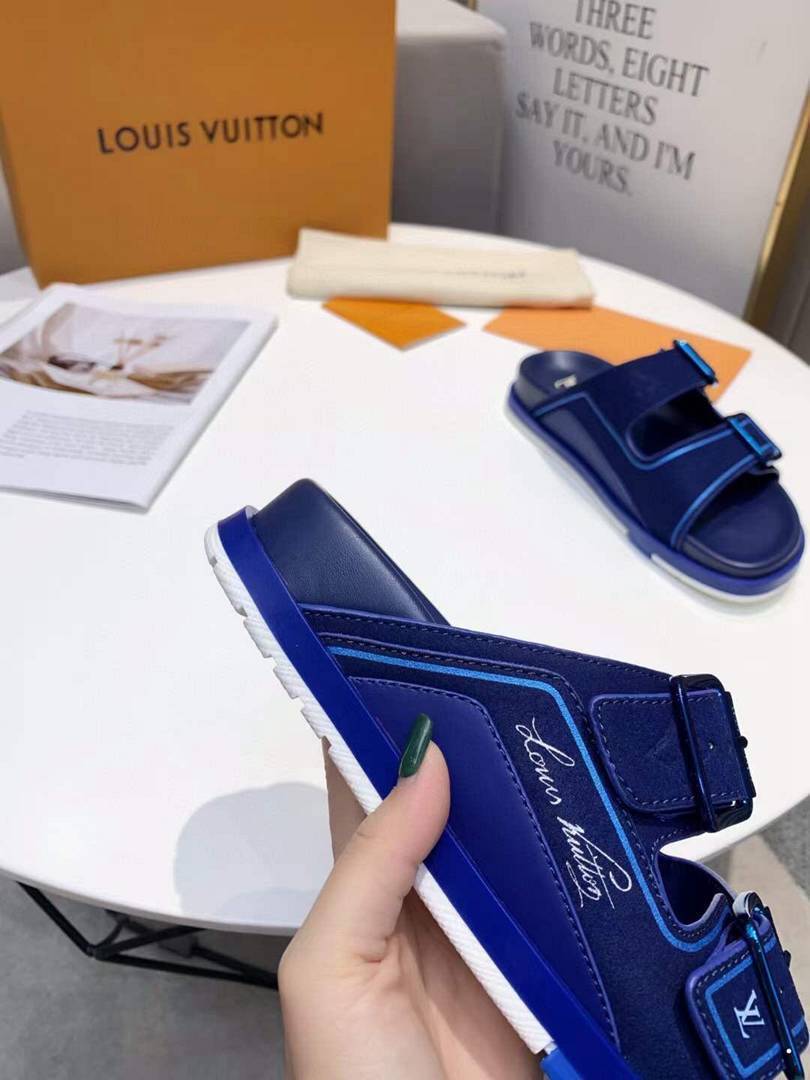 Chinelo Louis Vuitton