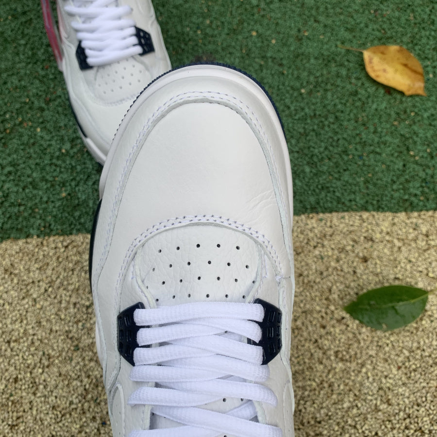 Air Jordan 4