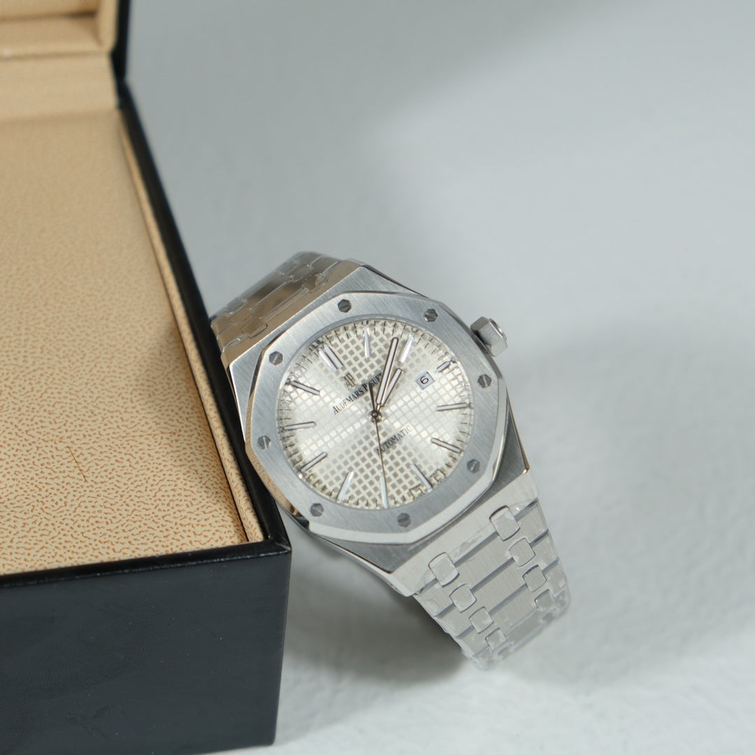 Royal Oak Medium