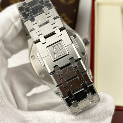 Royal Oak Medium