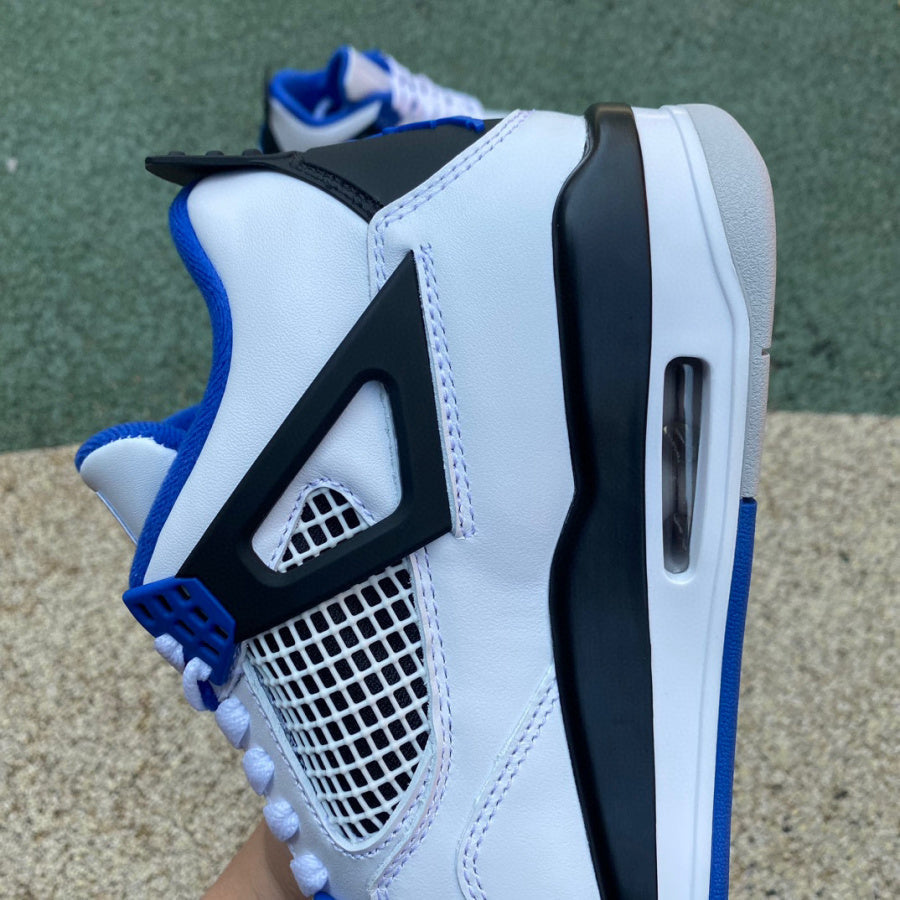 Air Jordan 4
