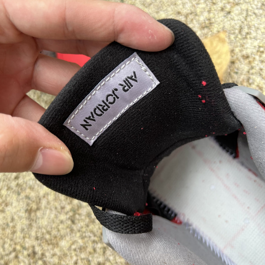 Air Jordan 4