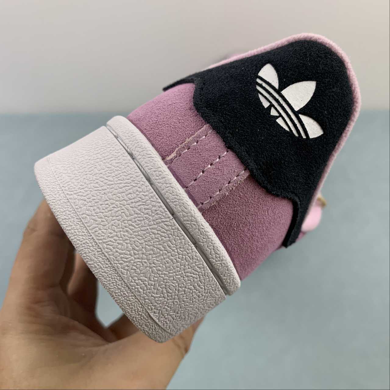 Adidas Campus 00s