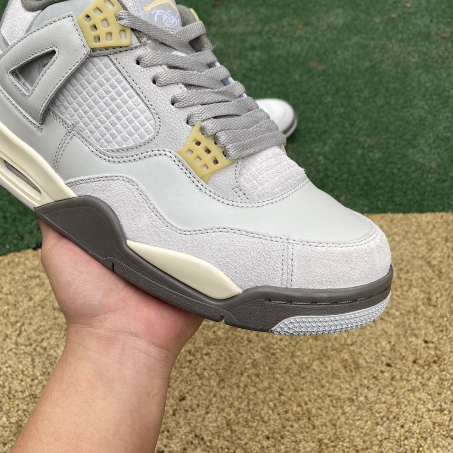Air Jordan 4