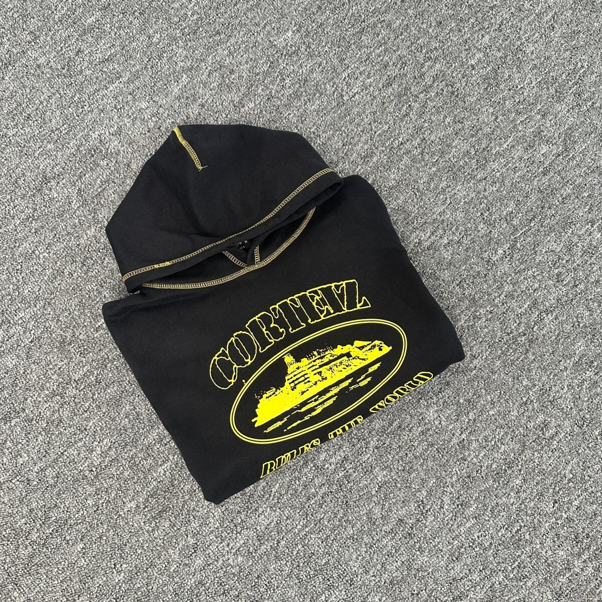 Corteiz Alcatraz Contrast Hoodie Black Yellow