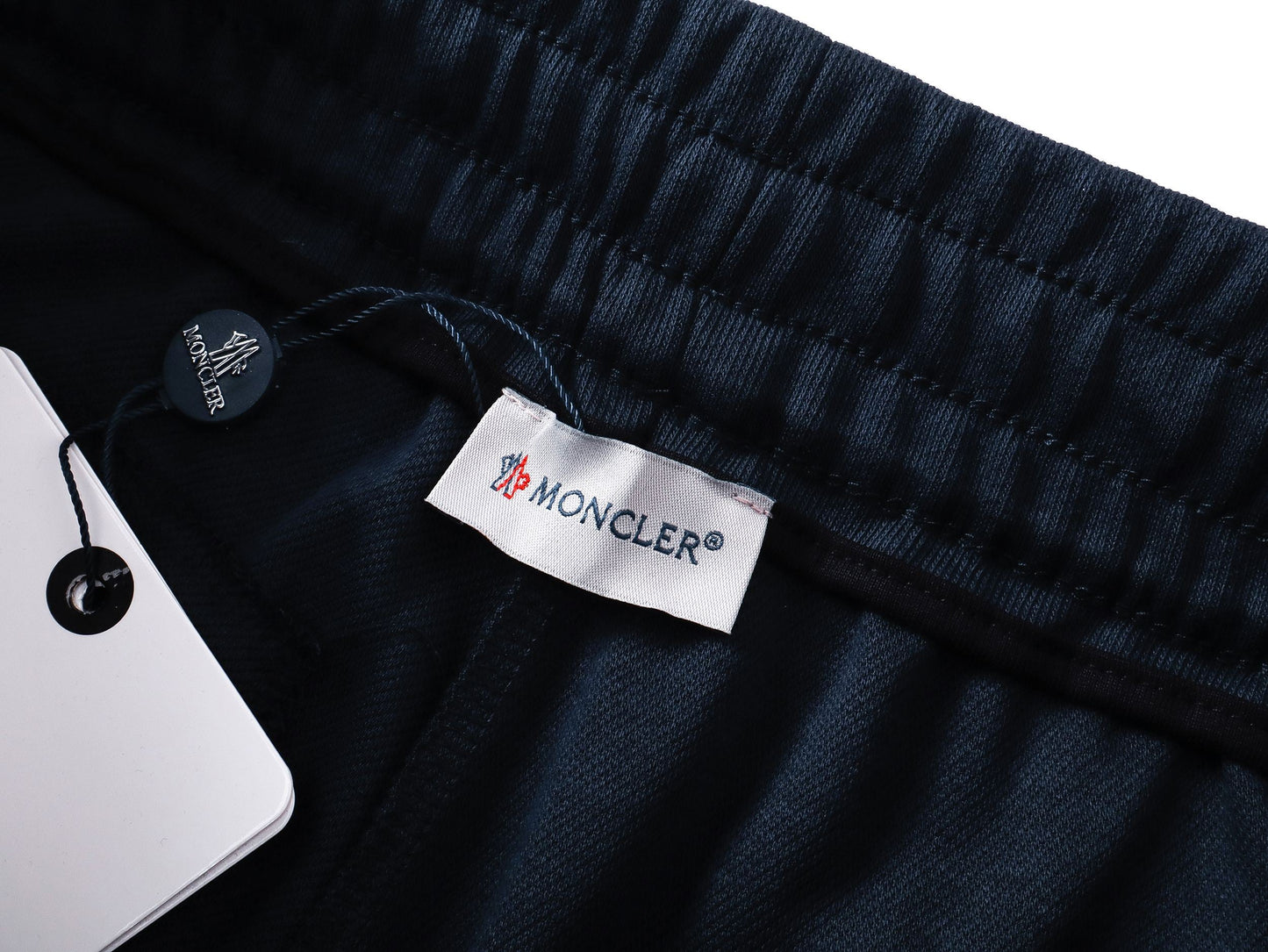 Moncler Corto