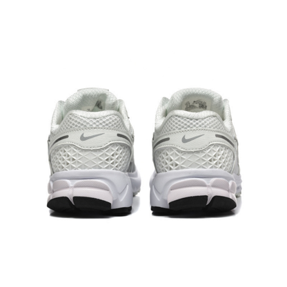 Nike Air Zoom Vomero 5
