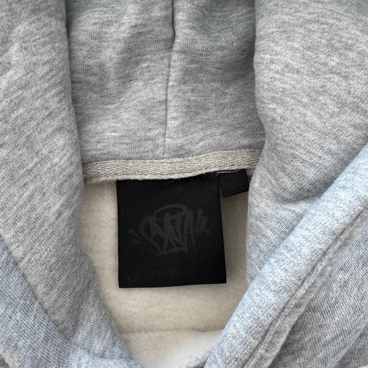 Camisola com Capuz Syna World