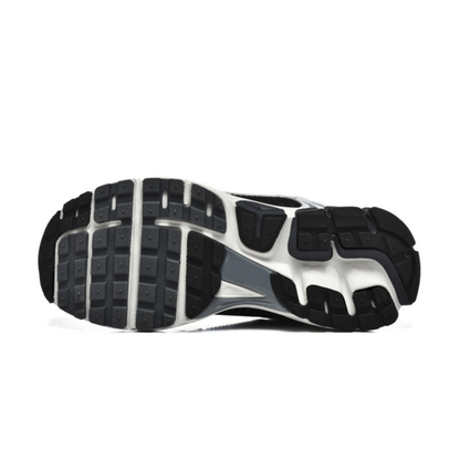 Nike Air Zoom Vomero 5