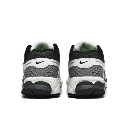 Nike Air Zoom Vomero 5