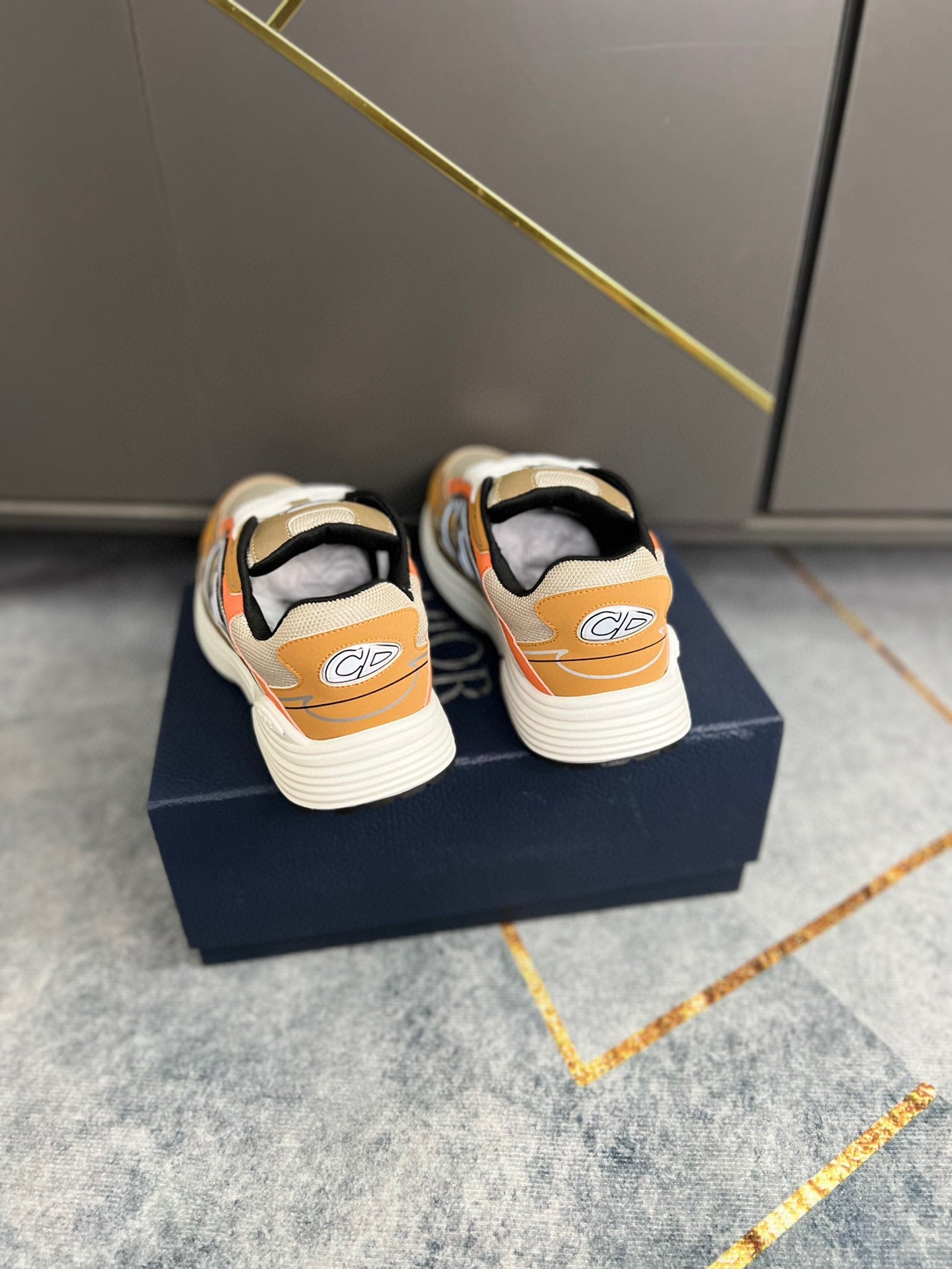 Dior B30