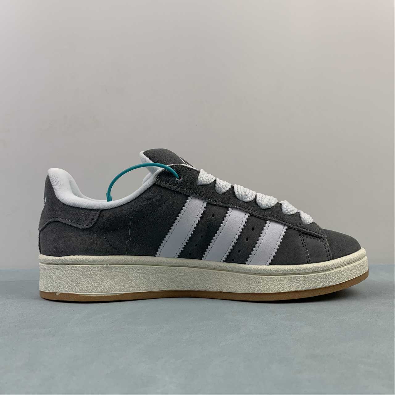 Adidas Campus 00s