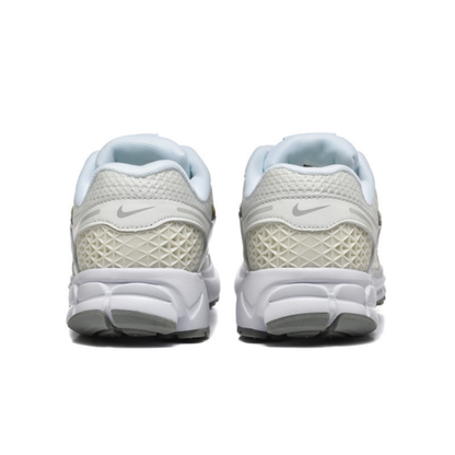 Nike Air Zoom Vomero 5