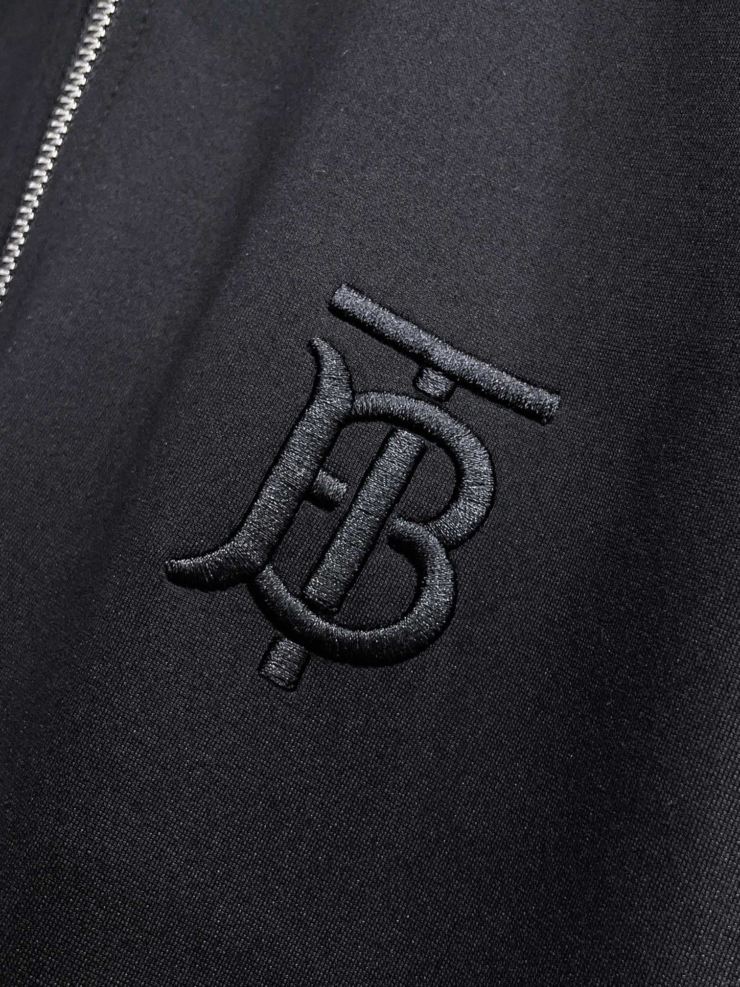 Conjunto Burberry 1.1
