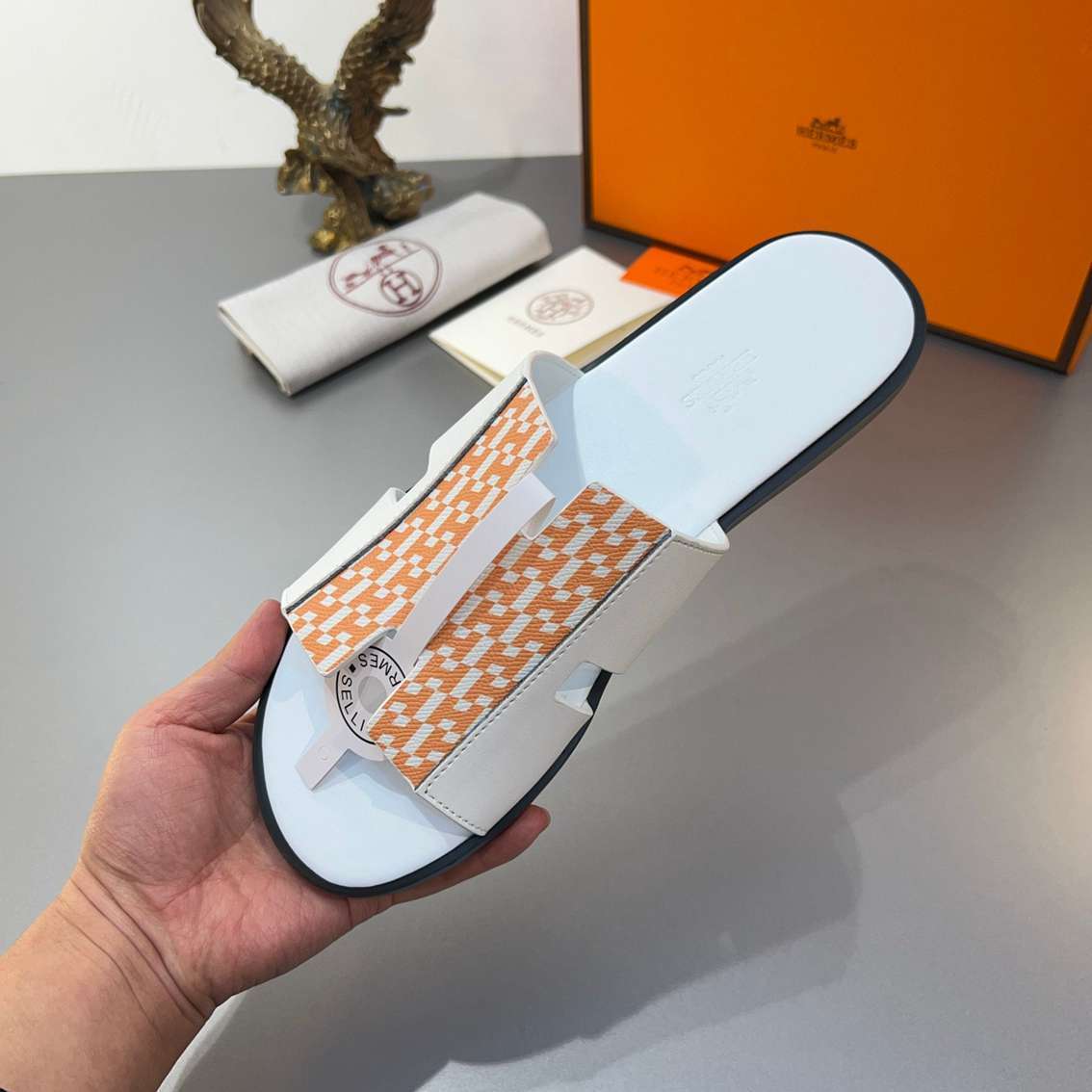 Chinelo Hermes