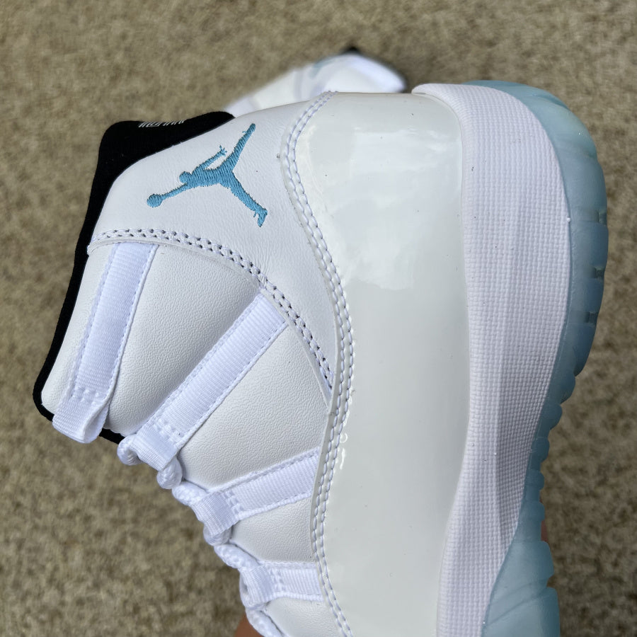 Air Jordan 11