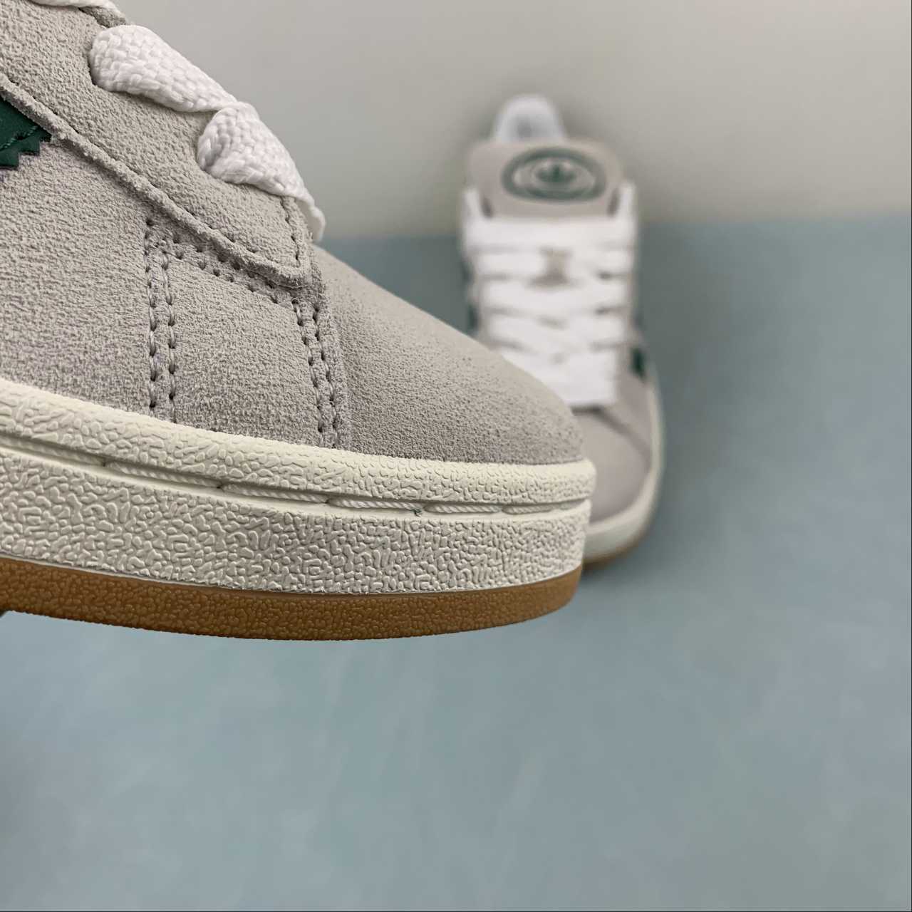 Adidas Campus 00s