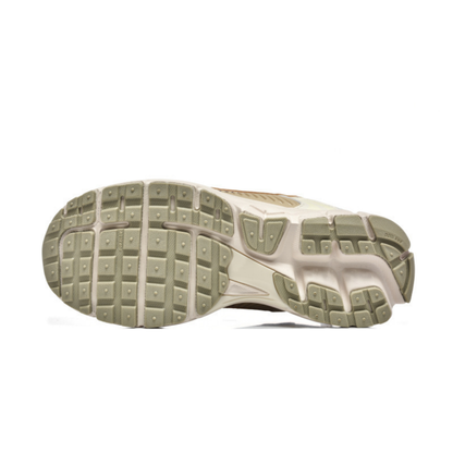 Nike Air Zoom Vomero 5