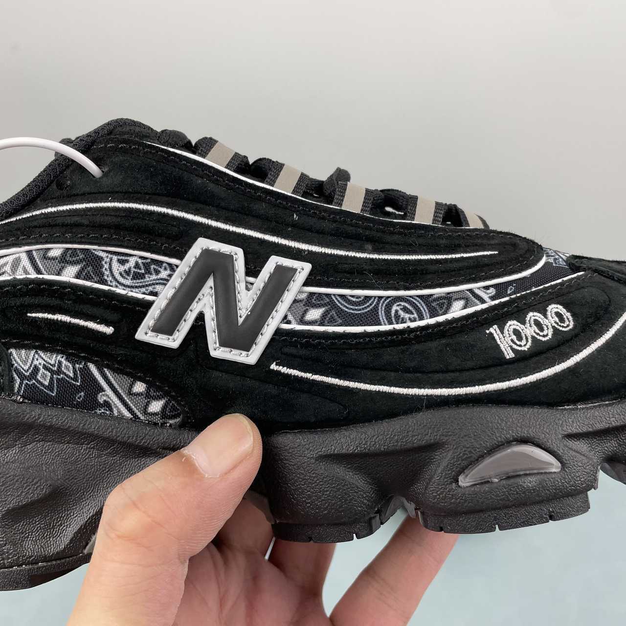 New Balance 1000
