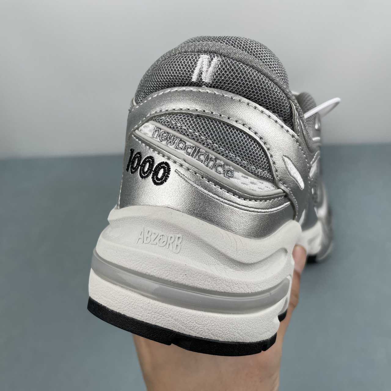 New Balance 1000