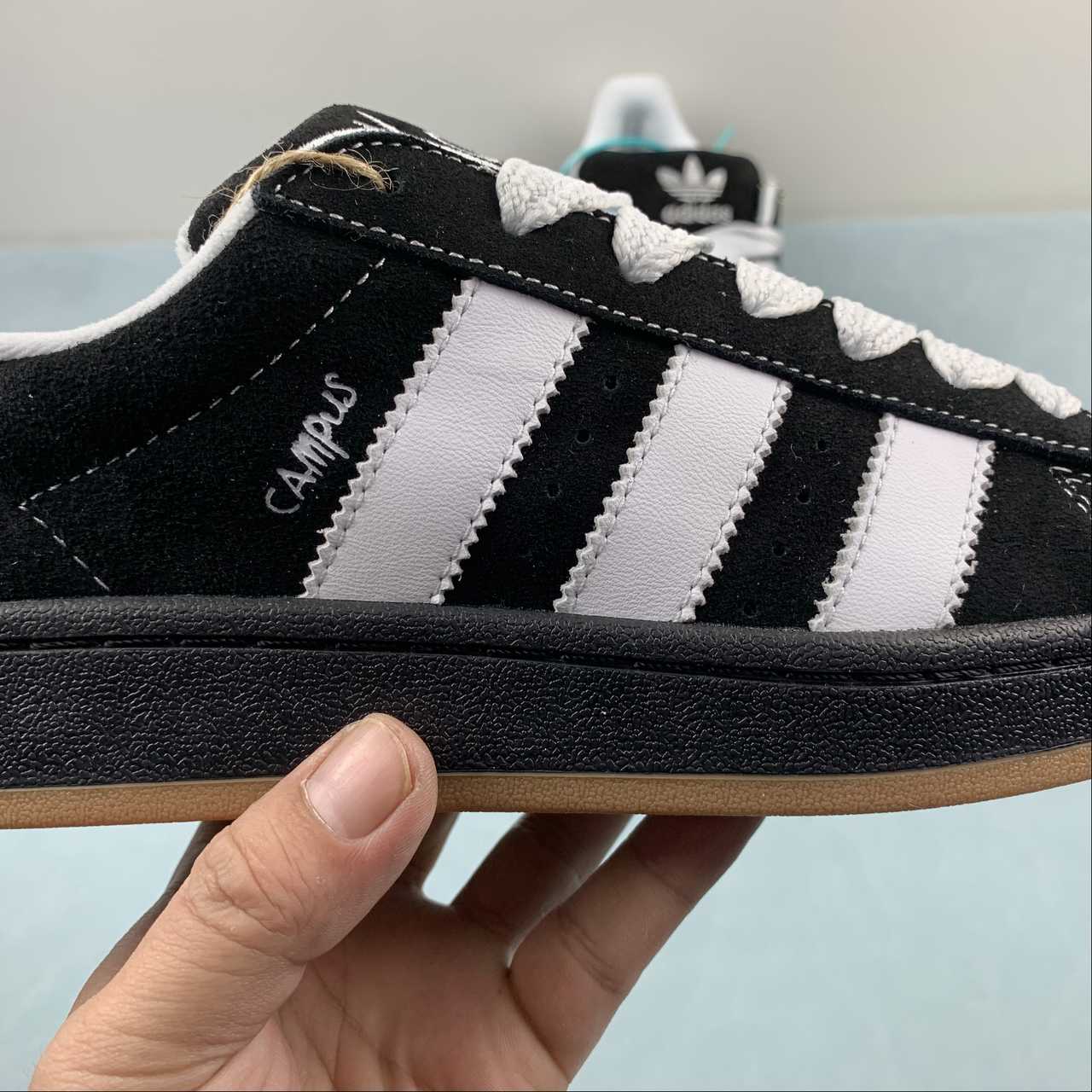Adidas Campus 00s