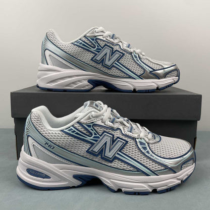 New Balance 740