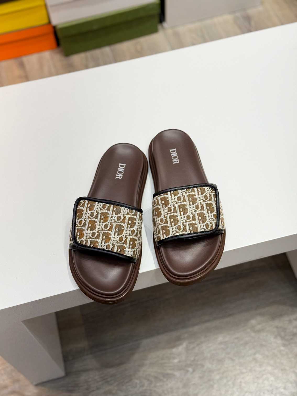 Chinelo Dior Slippers