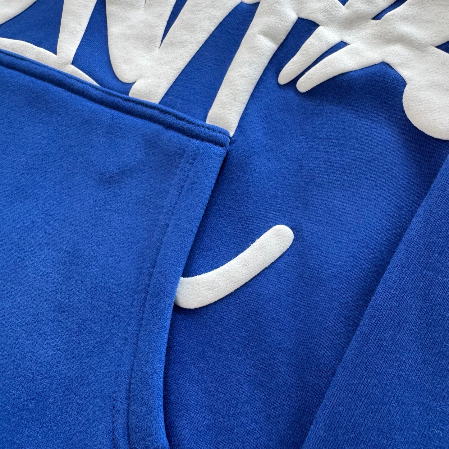 Sudadera con capucha Syna World