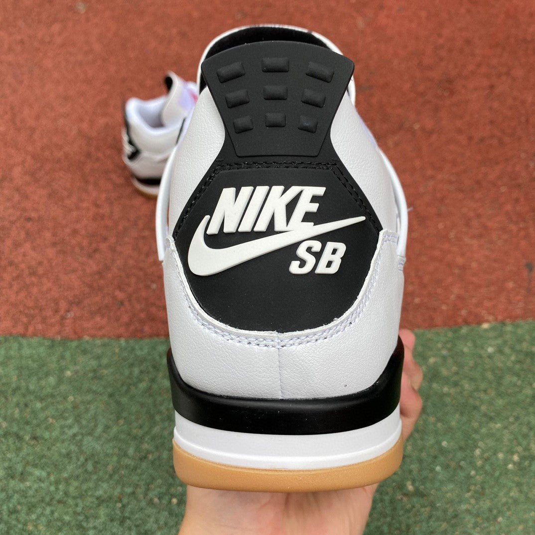 Air Jordan 4