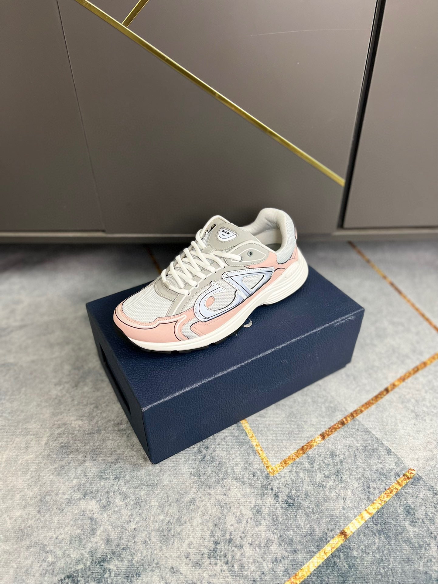Dior B30