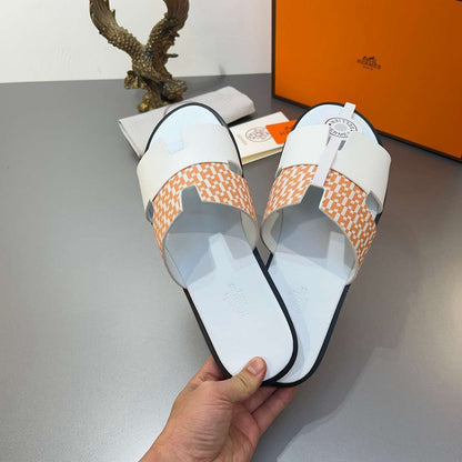 Chinelo Hermes Izmir