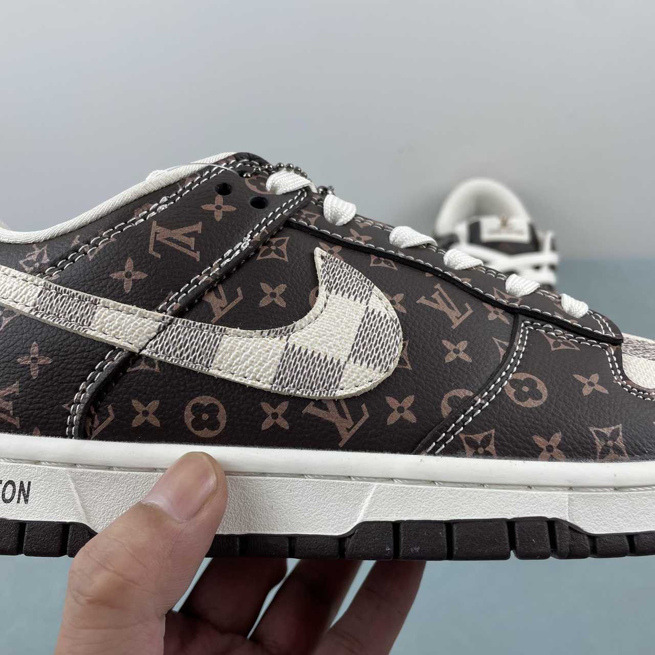 Nike Dunk Low