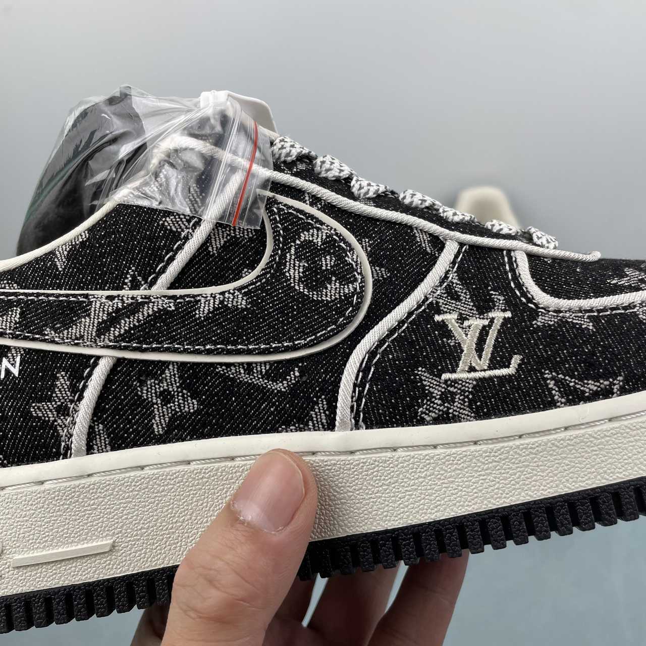 Louis Vuitton x Nike Air Force 1