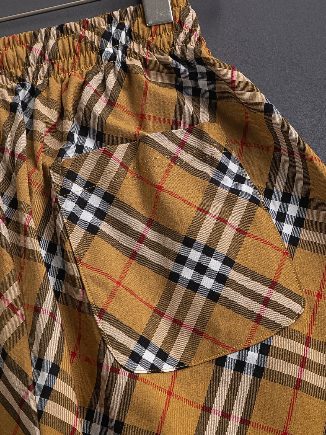 Short Burberry