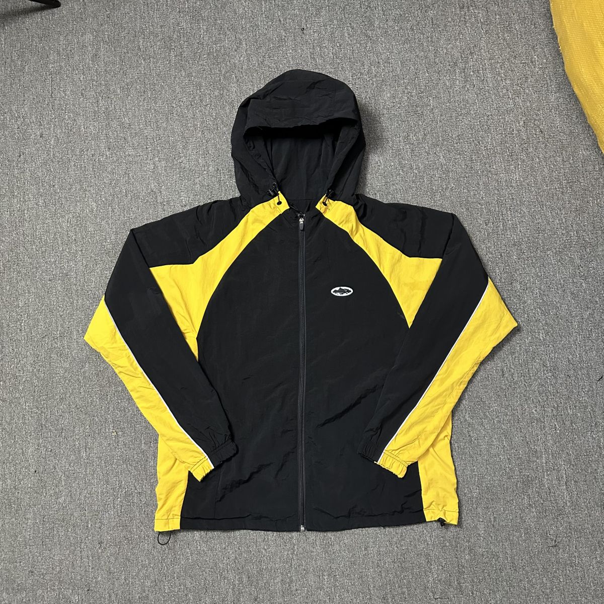 Corteiz Spring Jacket black-yellow