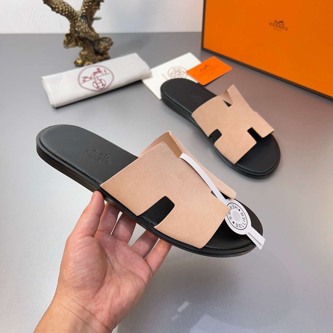 Chinelo Hermes